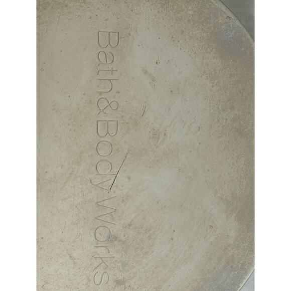 Bath & Body Works FROSTED
CRANBERRY w/ essential oils 3
Wick Jar Candle 14.5 oz - Picture 6 of 7